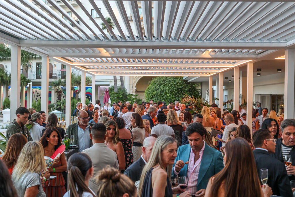 Ambiente de la XI Cena Solidaria de Infancia Sin Fronteras celebrada en el Hard Rock Hotel Marbella. Foto: Juan Carlos Domínguez / Marbella Directo.